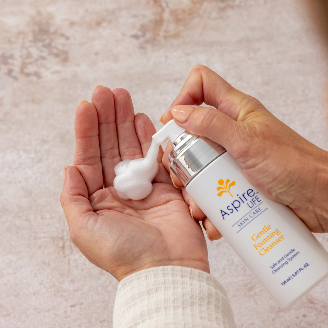 AspireLIFE® Gentle Foaming Cleanser – fragrance-free natural face wash for sensitive skin with marine and plant-based ingredients.