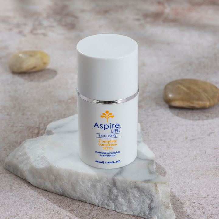 AspireLIFE® Complete Sunscreen SPF 25 – mineral broad spectrum sunscreen with non-nano zinc and titanium dioxide for sun and pollution protection.